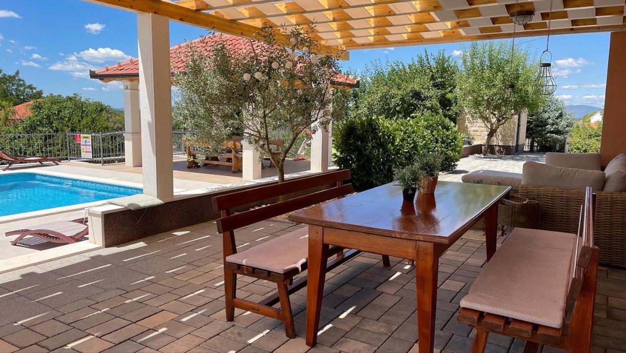 Villa Duje Trilj Exterior foto