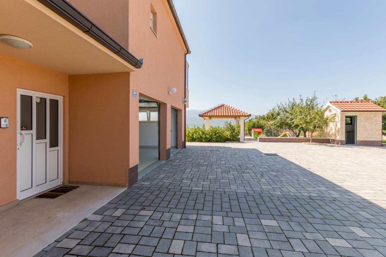 Villa Duje Trilj Exterior foto